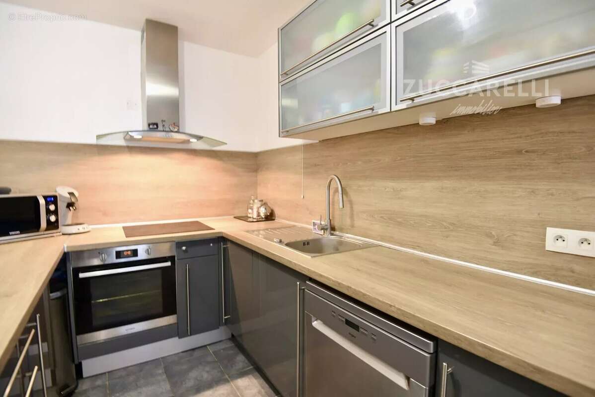 Appartement à SAINT-MARTIN-DU-VAR