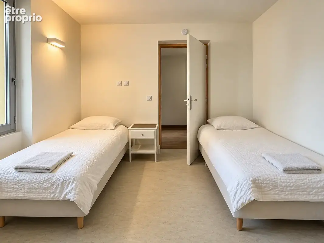MOÛTIERS   Grande maison de 240 m2 - 6 chambres + 1 studio - photo 4