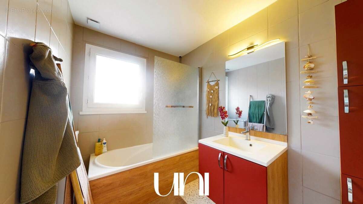 Maison à SAINT-PIERRE-SUR-DIVES