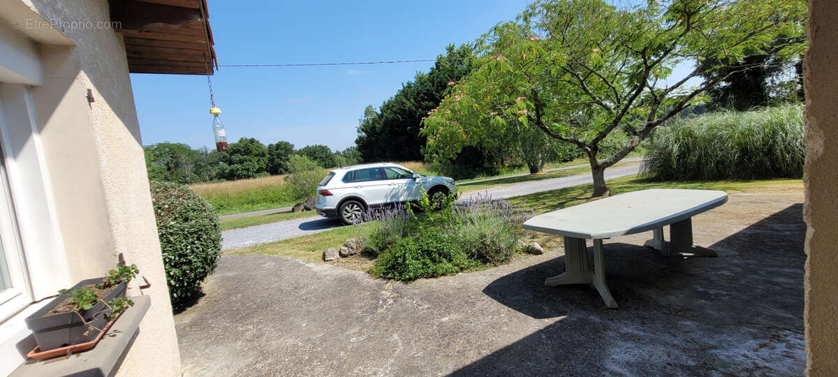 maison de plain-pied 4 chambres sur 2700m2 de terrain - photo 9