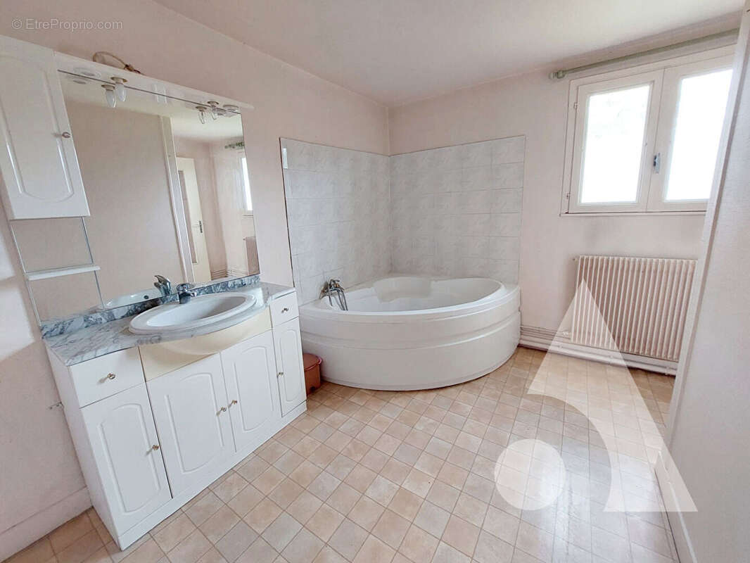 Maison à CREPY-EN-VALOIS