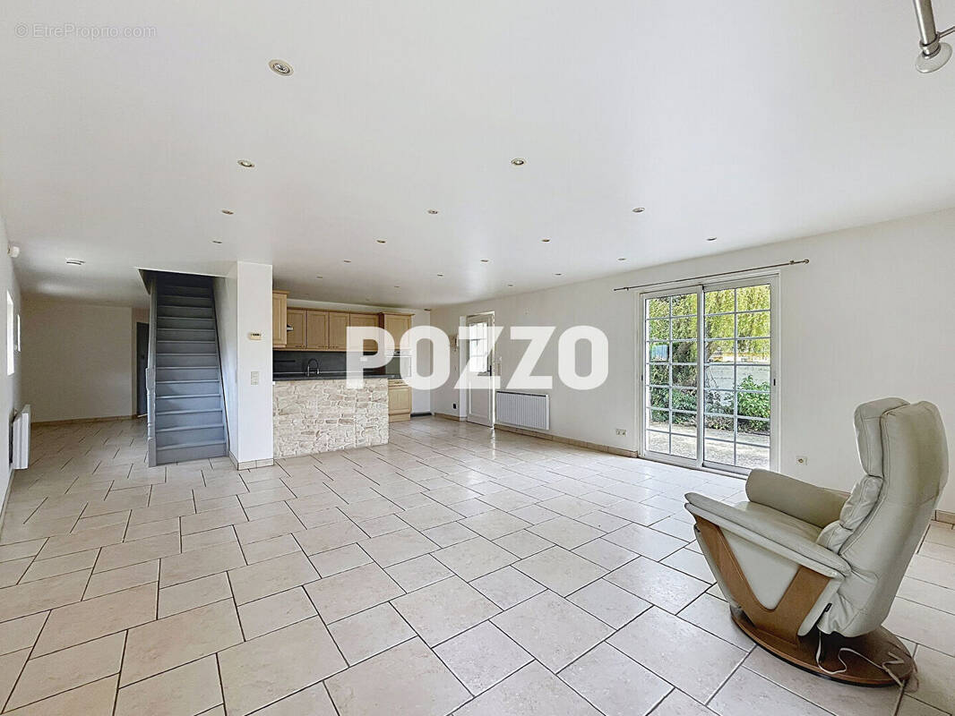 Maison à EQUEMAUVILLE