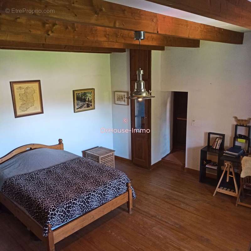 Maison à SAINT-HOSTIEN