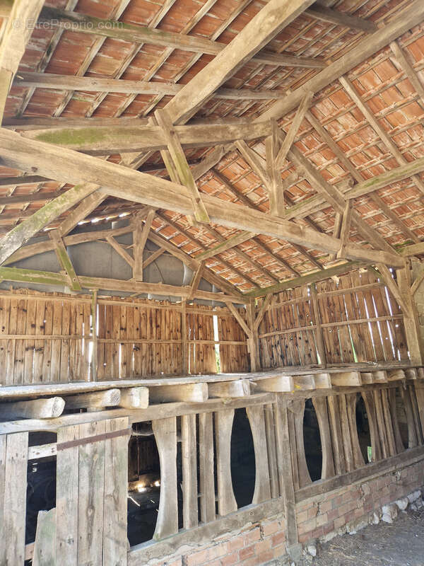 Proche VILLERÉAL, EN PLEINE CAMPAGNE, ancienne ferme à rénover...potentiel intéressant ! - photo 18