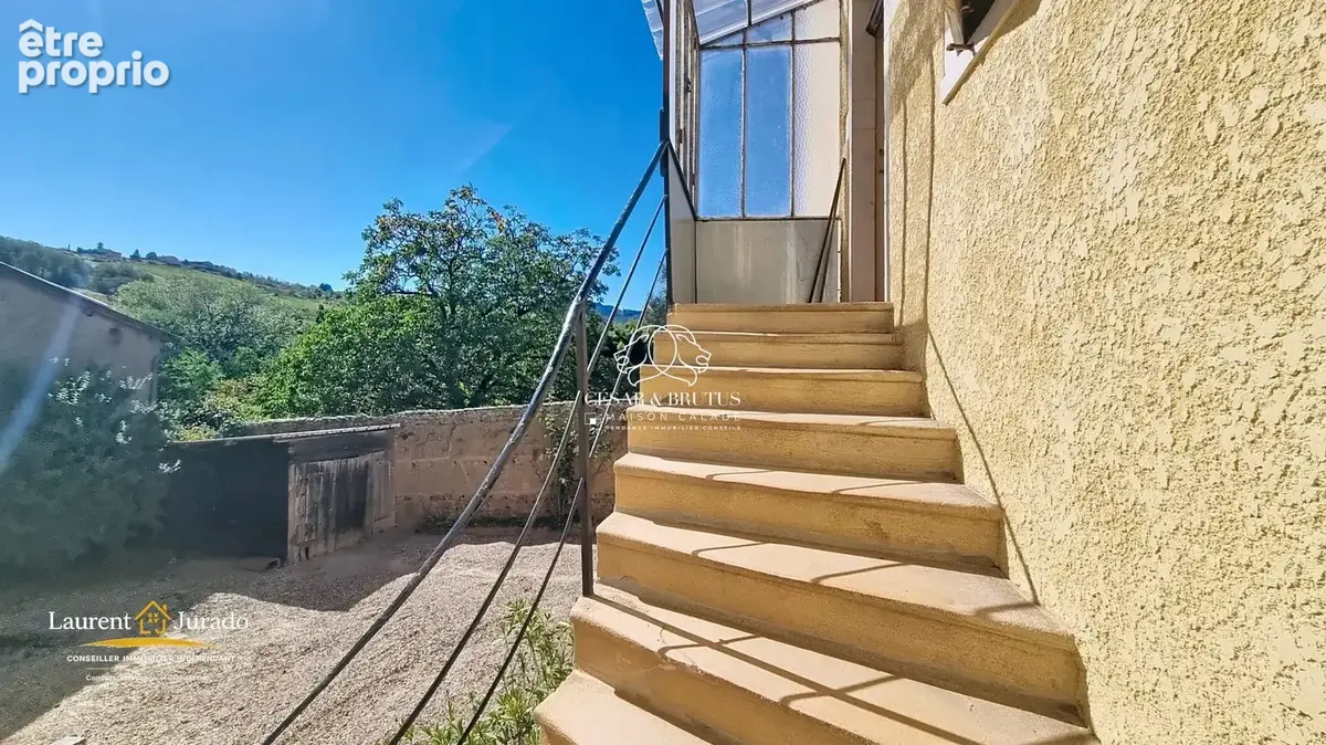 Maison 8 pièces 63 m² à vendre à Le Perreon (69460) - photo 4