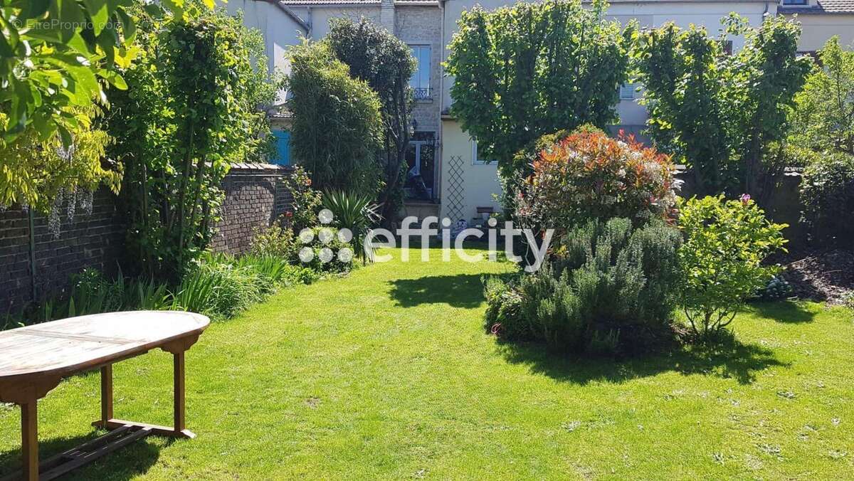 Maison à MANTES-LA-JOLIE