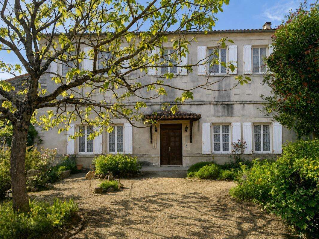 Maison à TUSSON