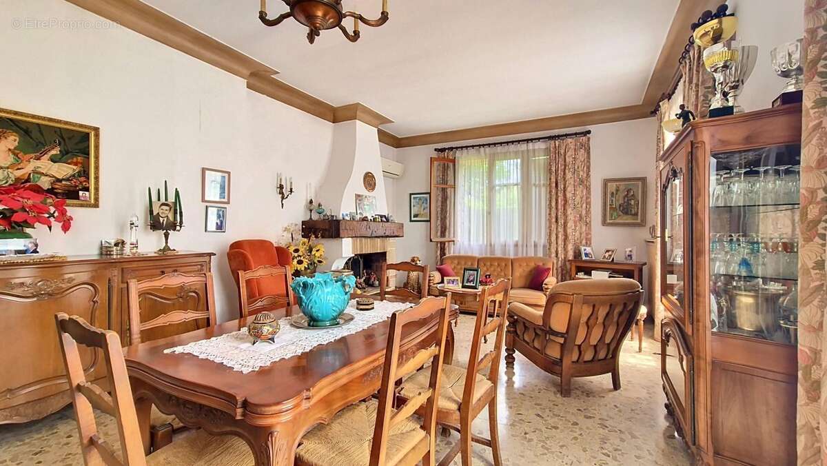 Maison à MOUGINS