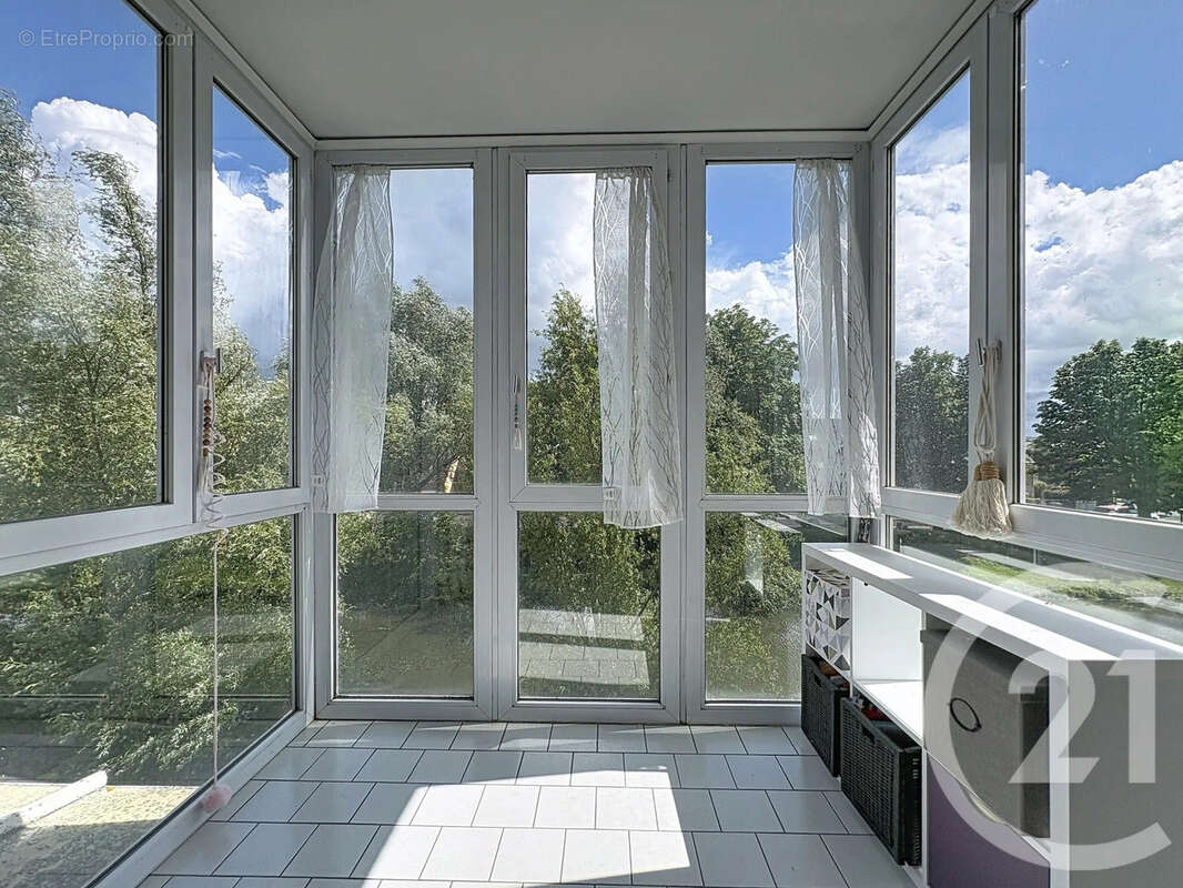 Appartement à MOISSY-CRAMAYEL
