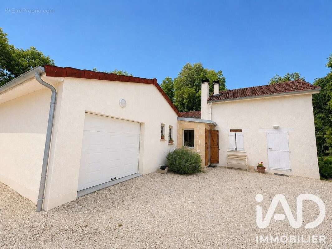 Maison 94 m² à Coly  - photo 2