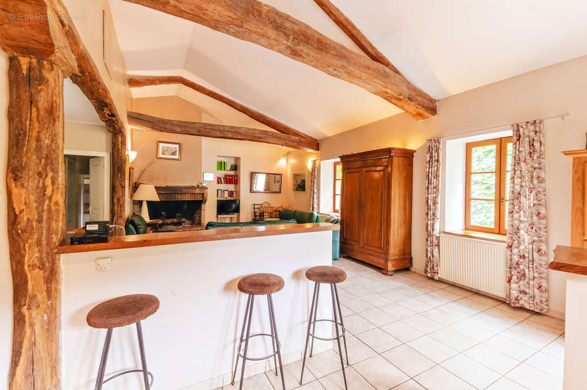 Maison à BRULLIOLES