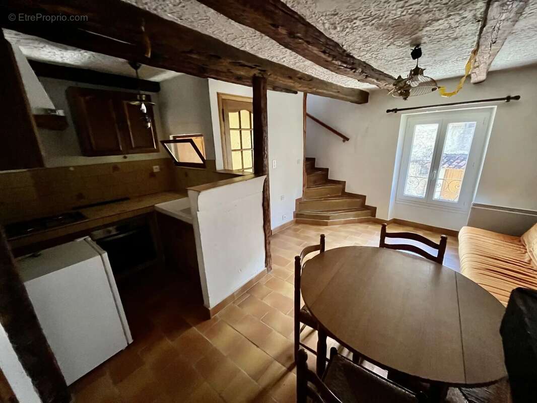 Maison à MEAILLES