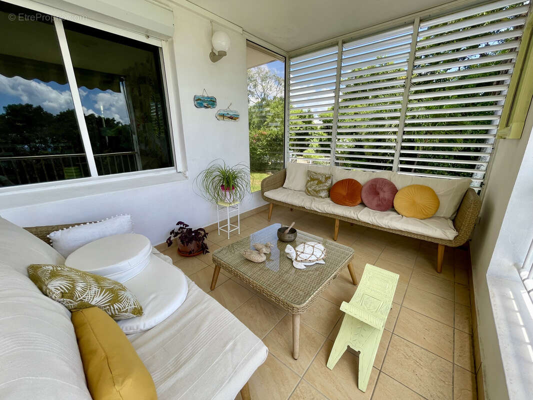 Magnifique propriete t5 + appartement t2 avec piscine vue mer centre du gosier - photo 9