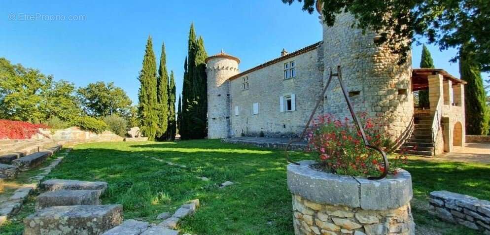 Appartement à BERRIAS-ET-CASTELJAU