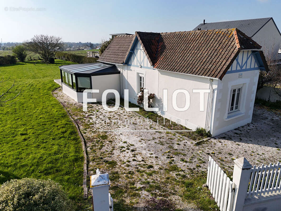 Maison à AGON-COUTAINVILLE
