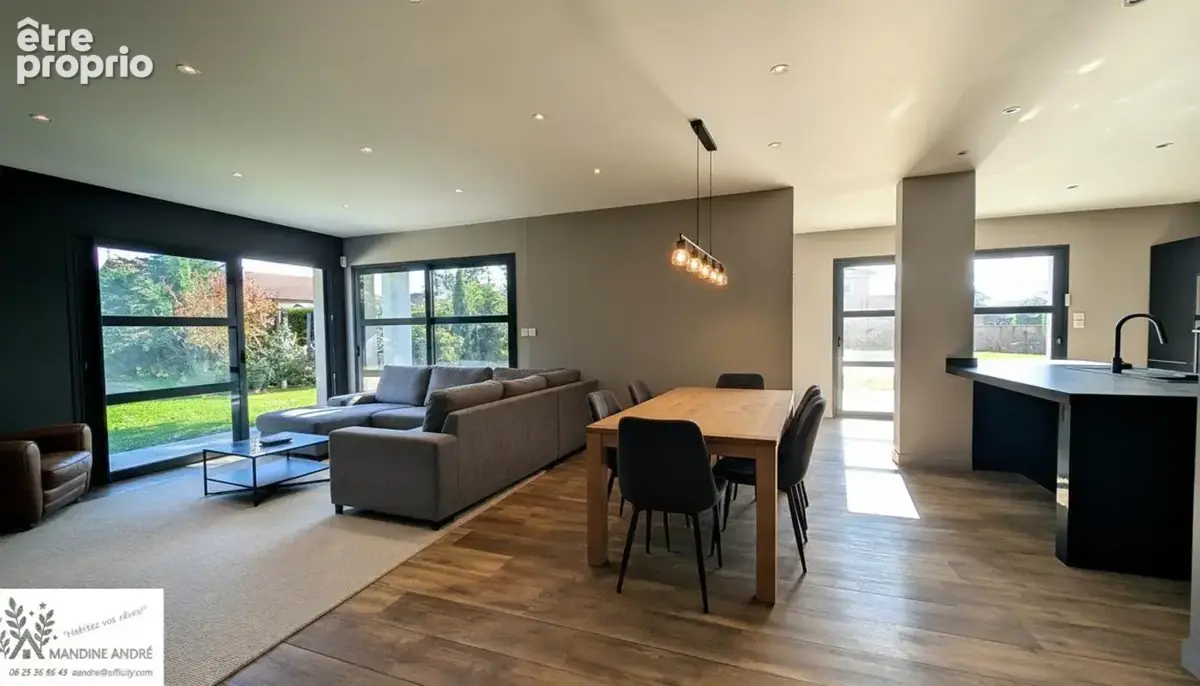 Maison 5 pièces 141 m² à vendre à Saint-Bernard (01600) - photo 2