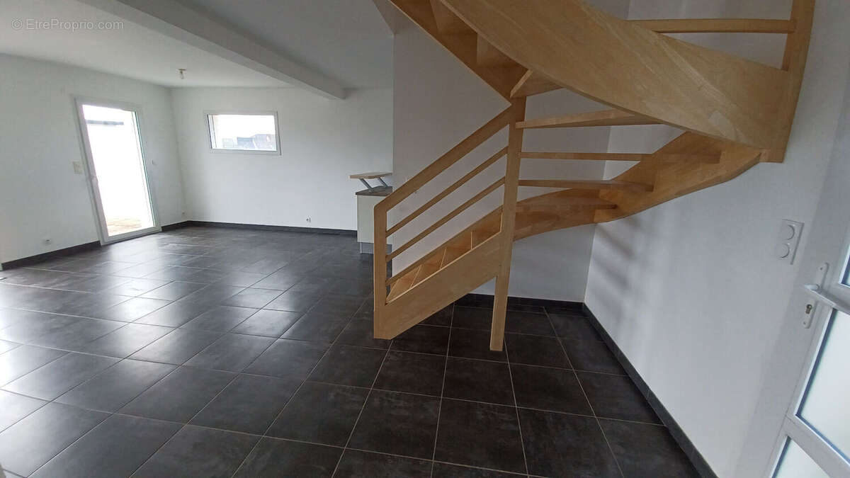 Maison à LE RELECQ-KERHUON