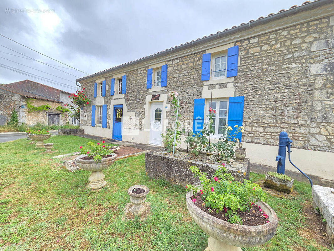 Maison à PISANY