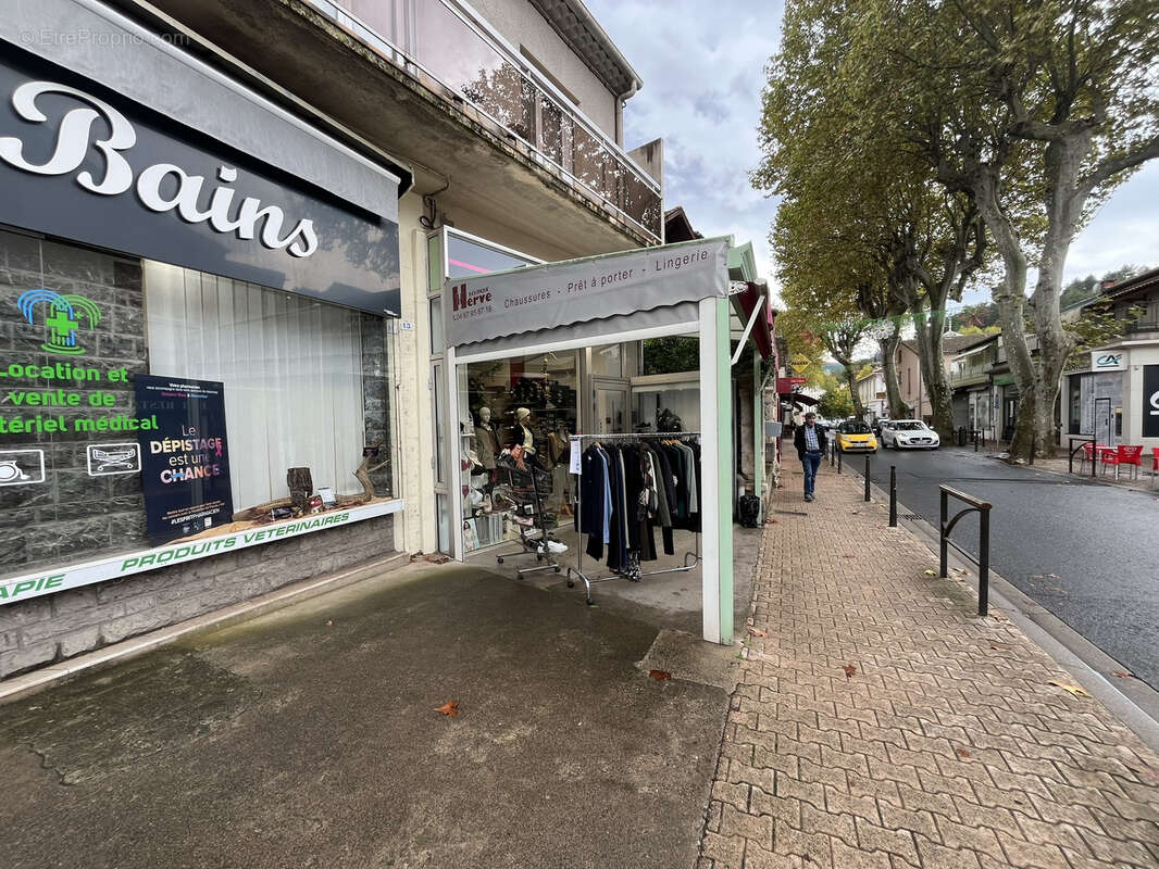 Commerce à LAMALOU-LES-BAINS