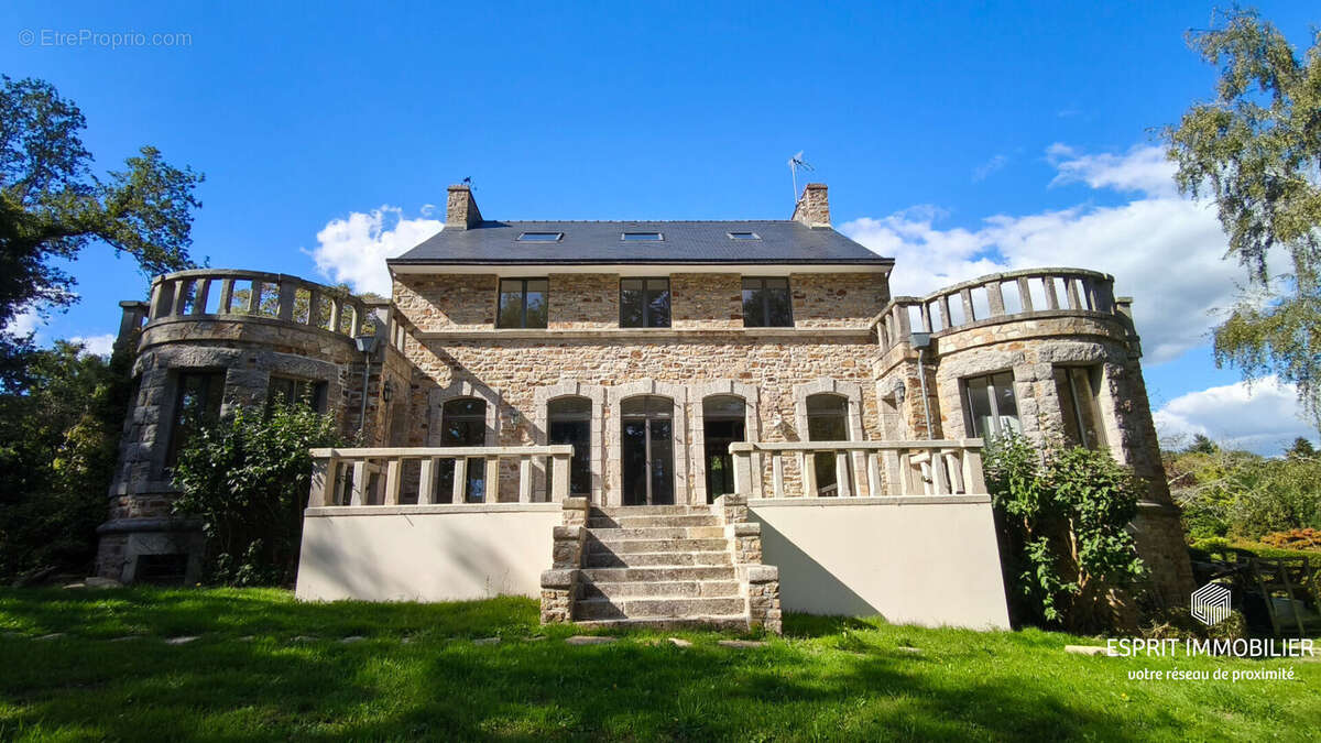 Maison à PONT-AVEN