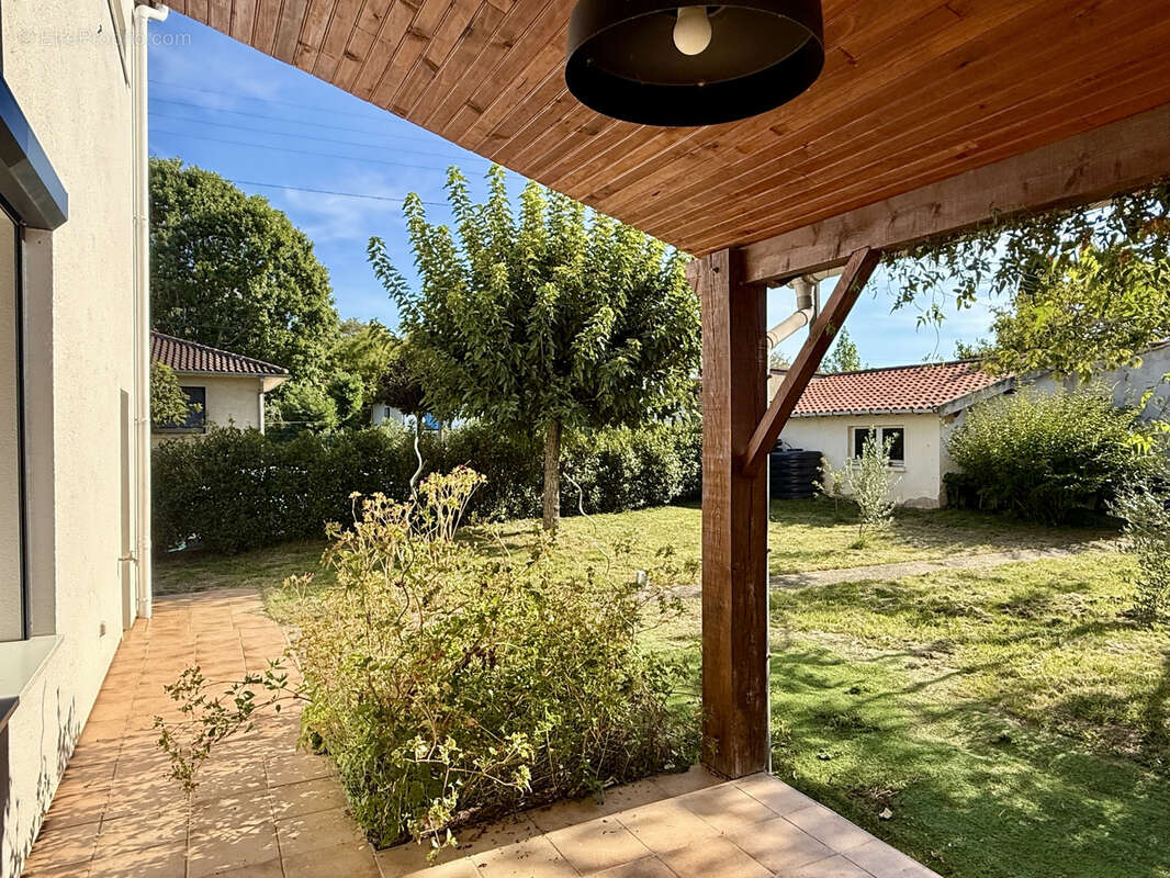 Maison à SAINT-JUERY