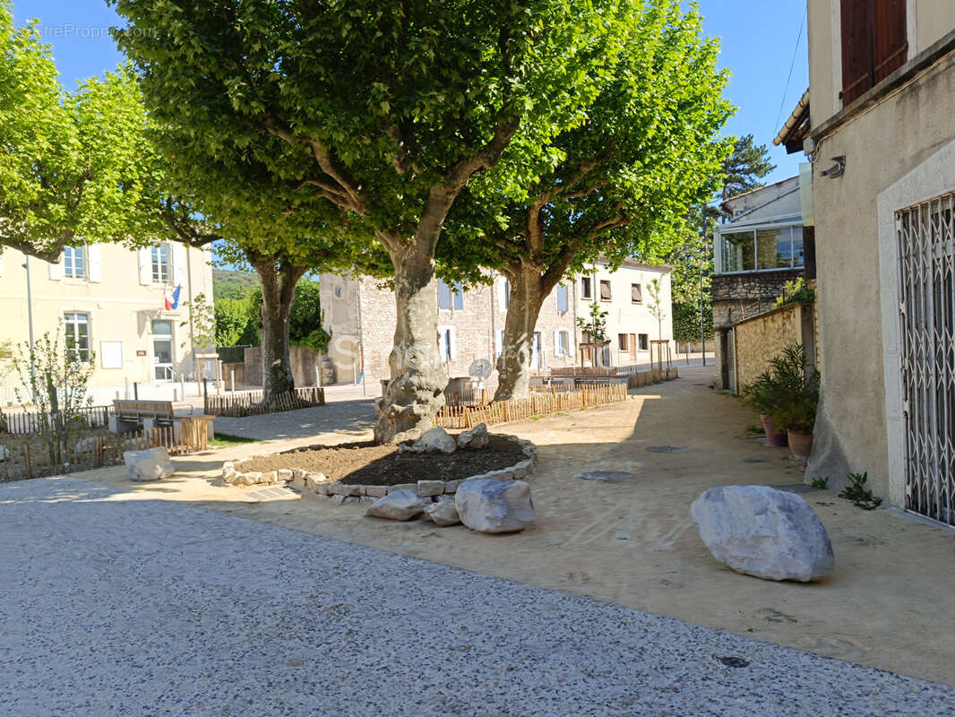 Maison à SAINT-MARCEL-LES-SAUZET