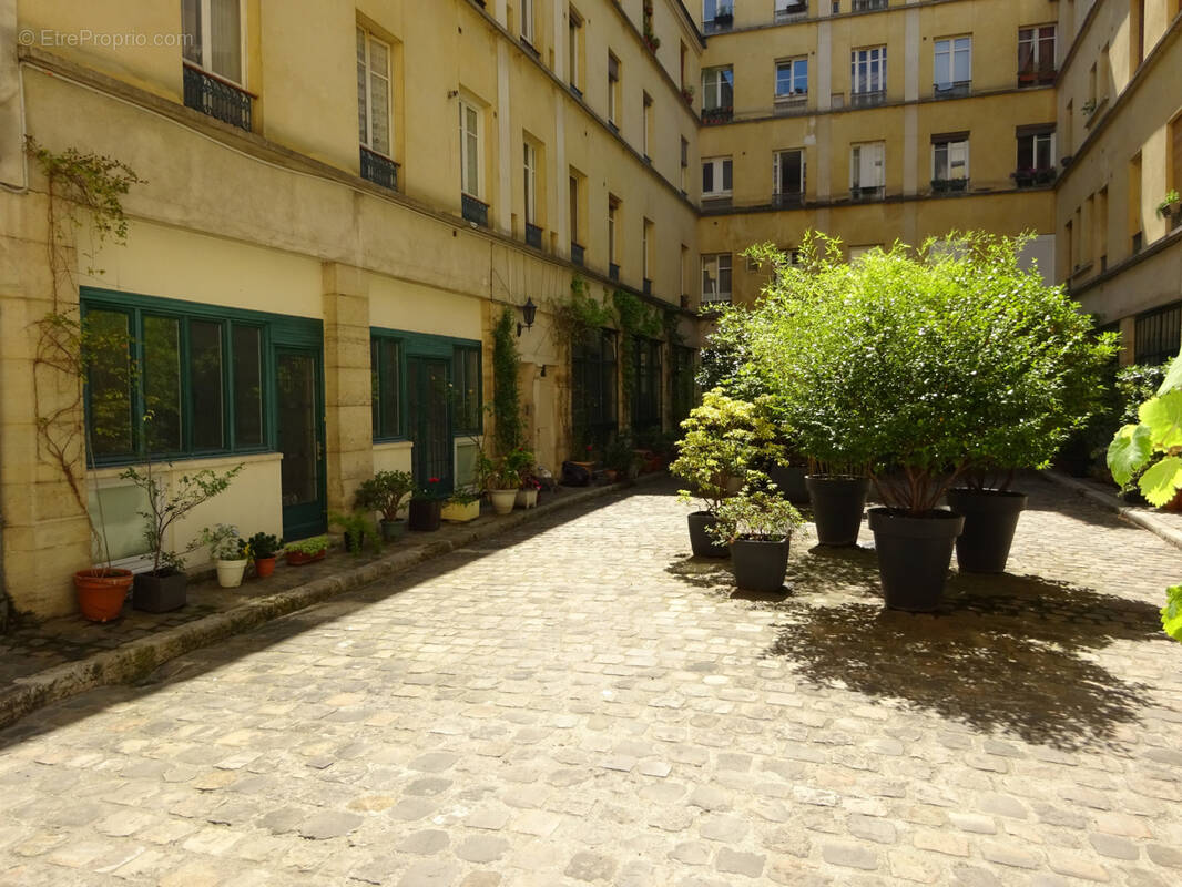 Appartement à PARIS-11E