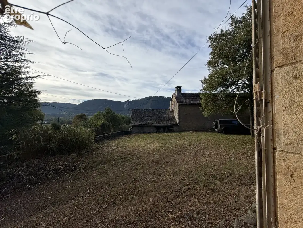 EXCLUSIVITÉ  No168   - CHANAC  -  Ancienne Ecole avec terrain - photo 28