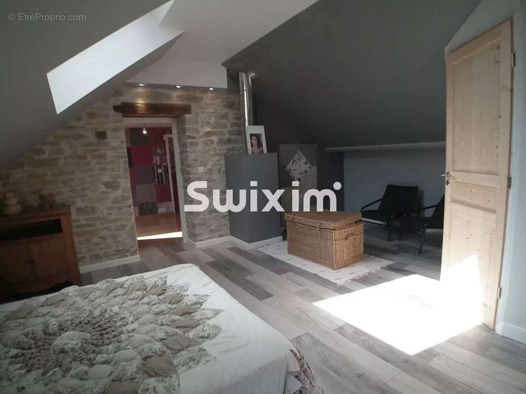 Maison à LONS-LE-SAUNIER