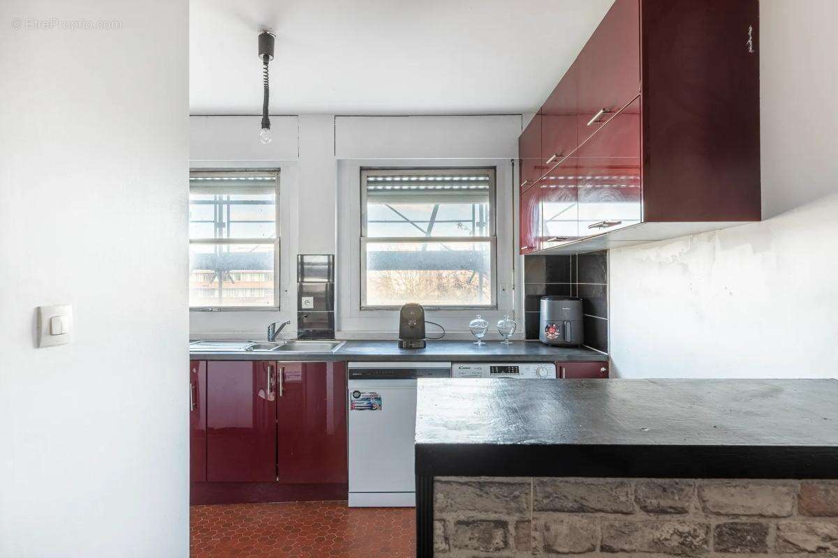 Appartement à PARIS-18E