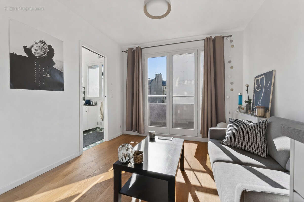 Appartement à PARIS-11E