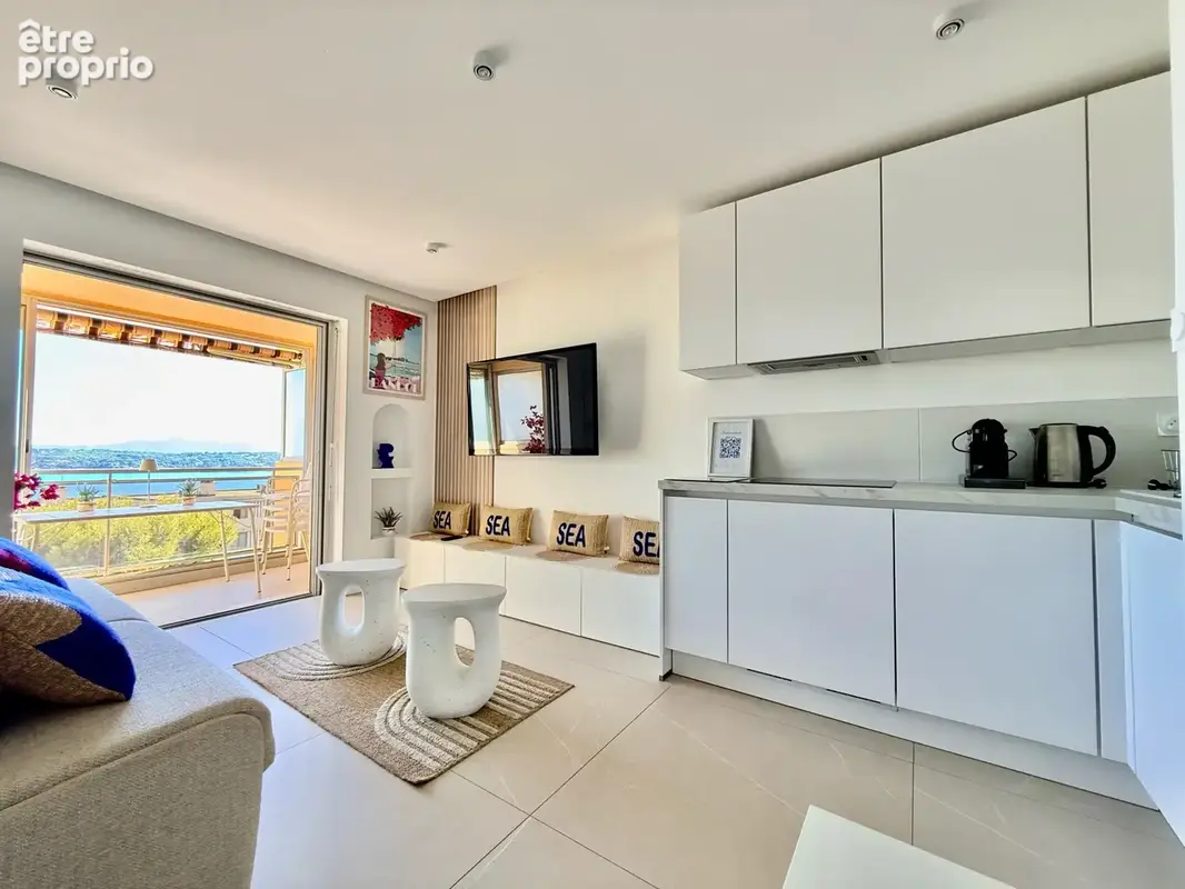 Superbe studio meuble avec pleine vue mer. - photo 4