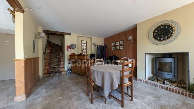 Commerce à SAINTE-GAUBURGE-SAINTE-COLOMBE