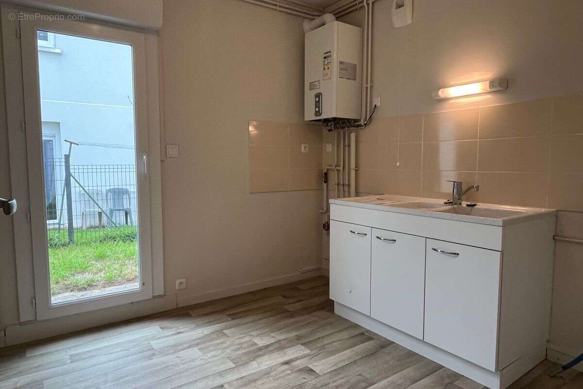 Maison à SAINT-FLOVIER