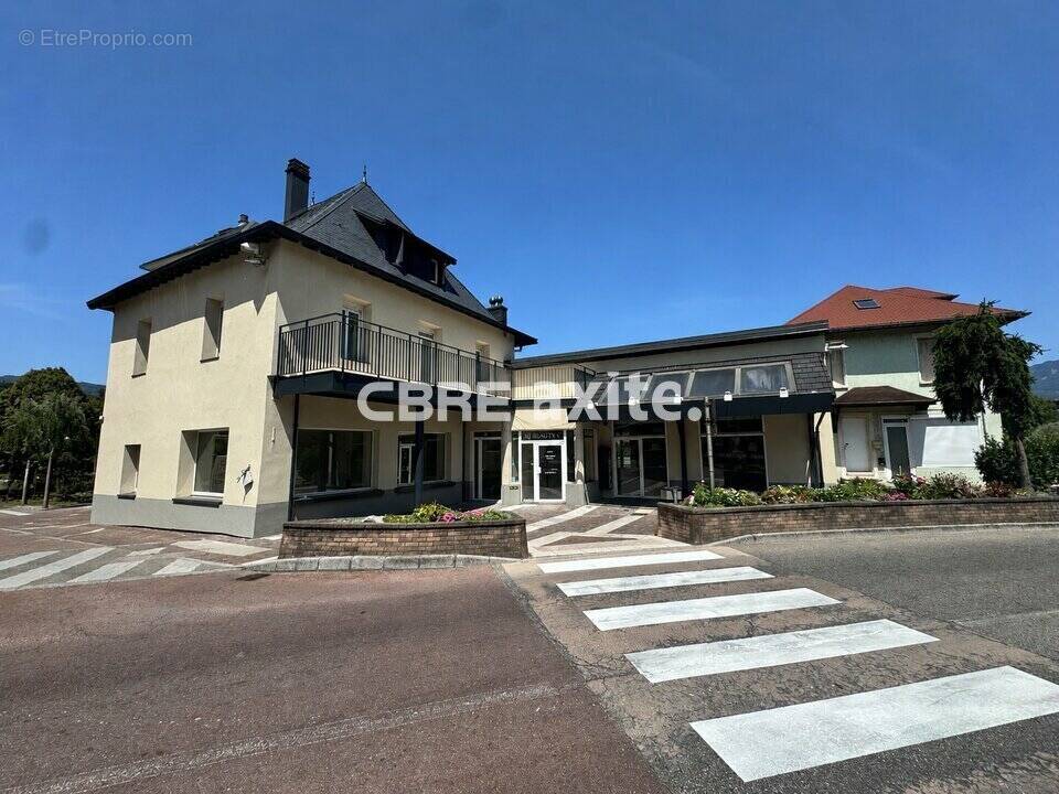 Autre à COGNIN