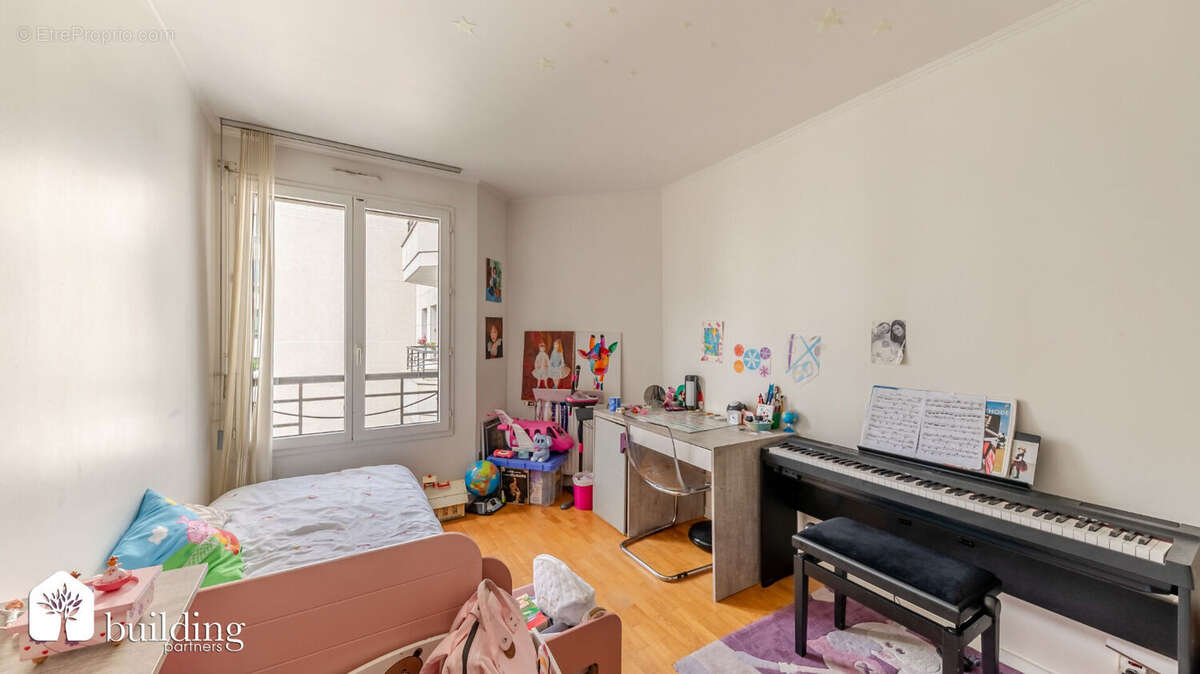 Appartement à LEVALLOIS-PERRET