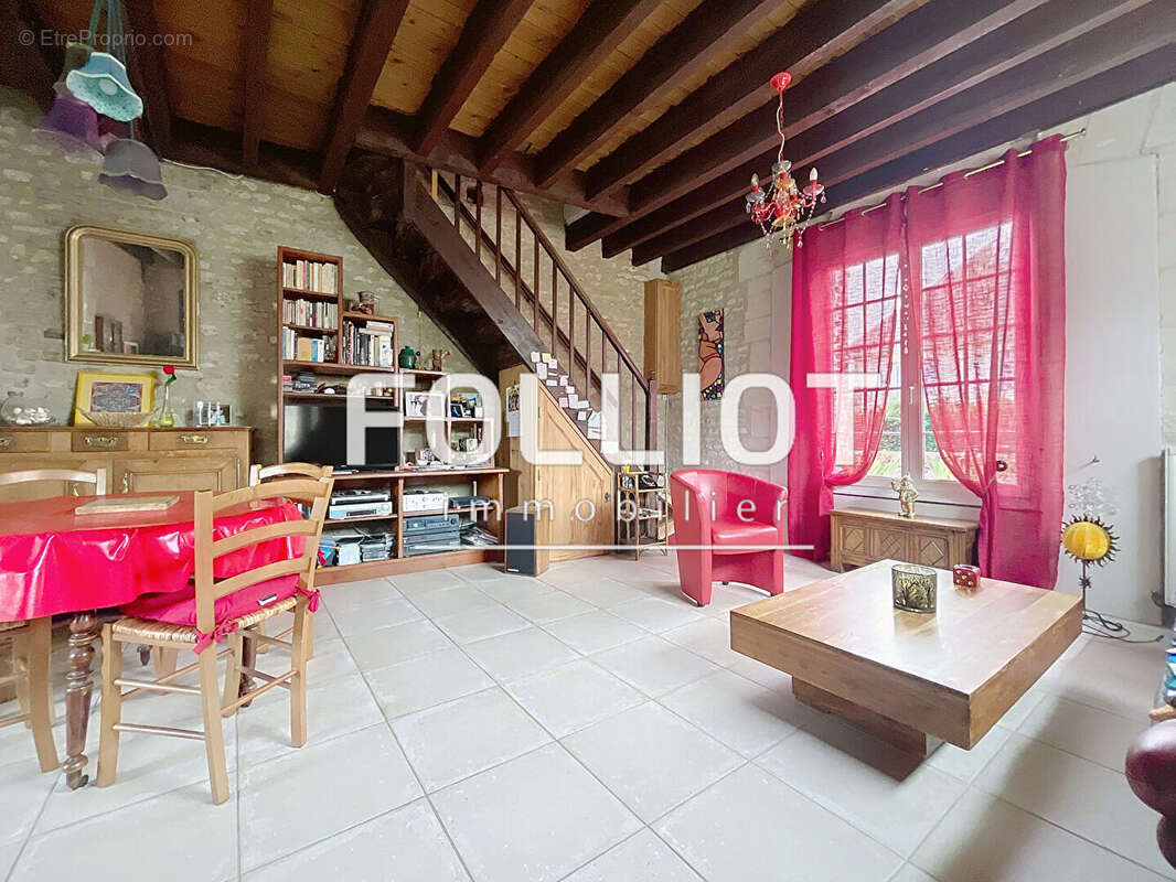 ACHAT/VENTE Maison en Pierre à Lion Sur Mer 5 pièce(s) 74 m2, terrain 321 m² - photo 3