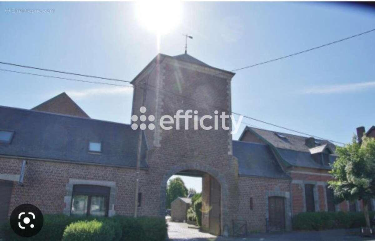 Appartement à FAMARS