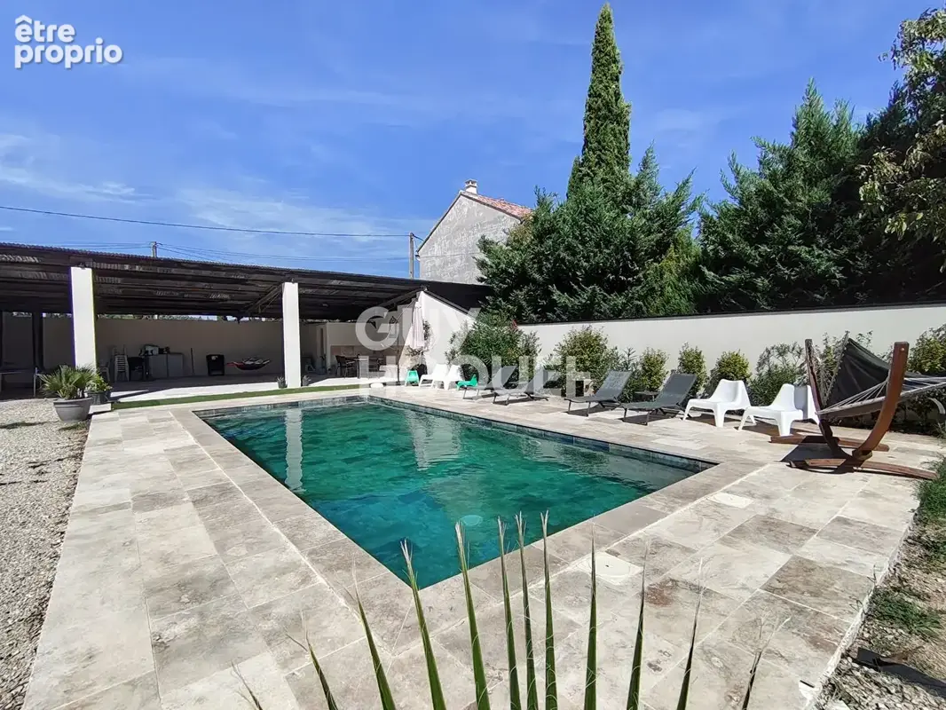 Carpentras - Maison R+1 - 279 m² (dont véranda 48 m²) - 5 chambres, 2 garages, Piscine et Forage - photo 4