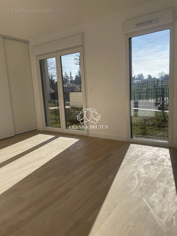 Appartement à CRAPONNE