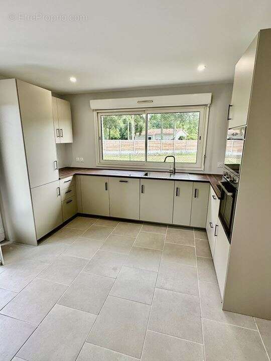 Maison à GRAYAN-ET-L&#039;HOPITAL