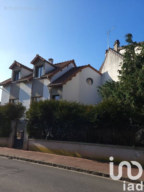 Photo 1 - Maison à VELIZY-VILLACOUBLAY