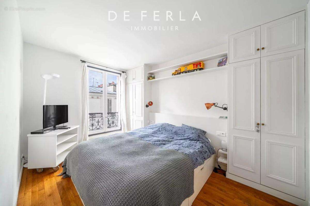 Appartement à PARIS-7E