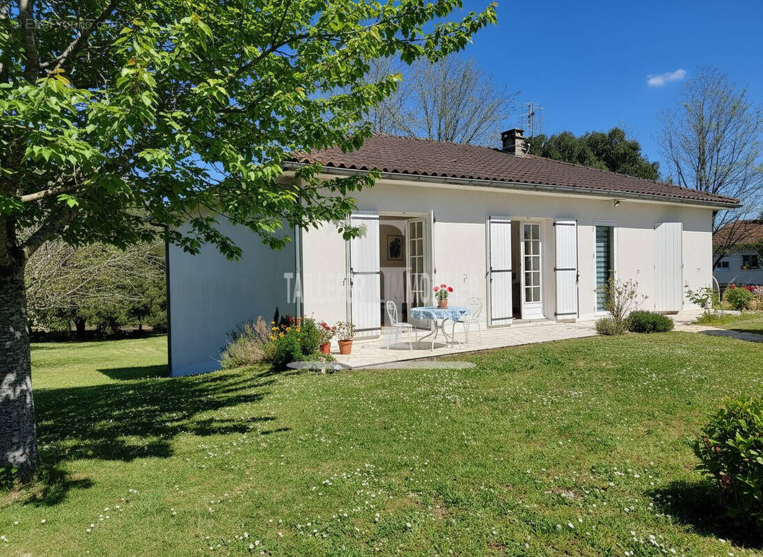 Maison à COULOUNIEIX-CHAMIERS