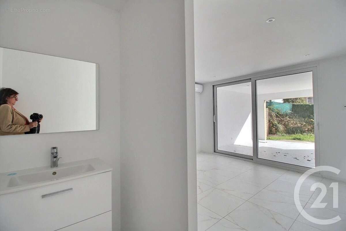 Appartement à VALBONNE