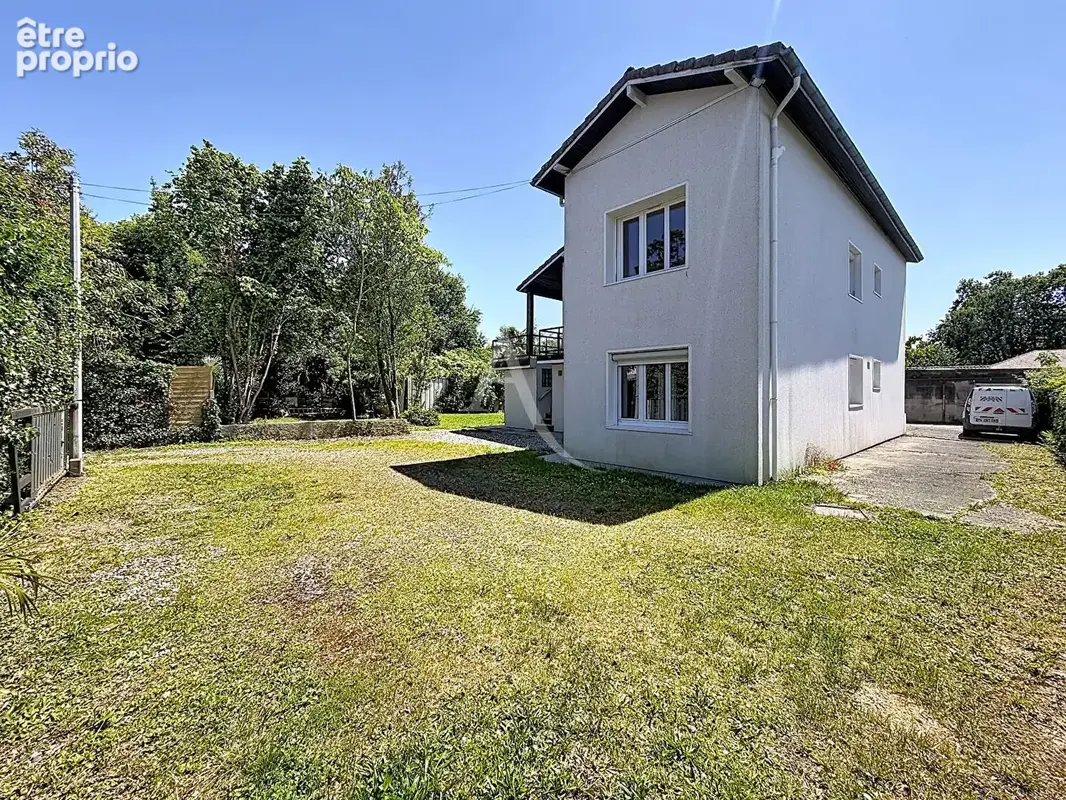 Maison PAU Nord / 6 chambres / 2 Logements indépendants / Terrain 941m2 - photo 2