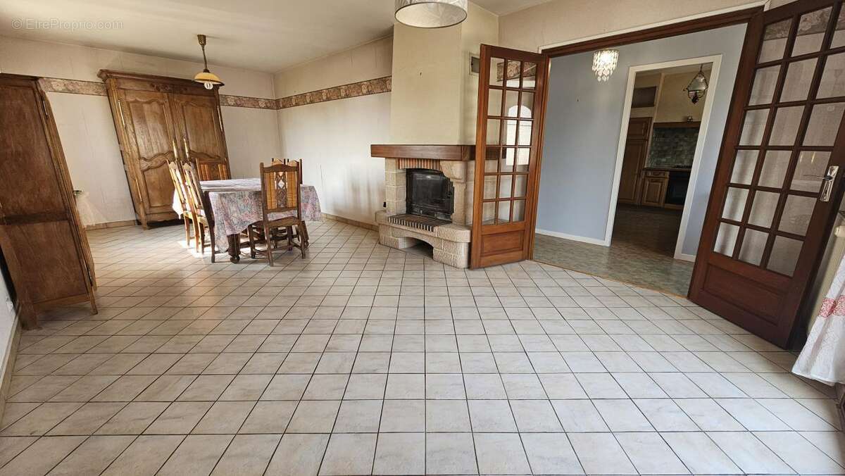 Maison 72 m² à Canisy  - photo 2
