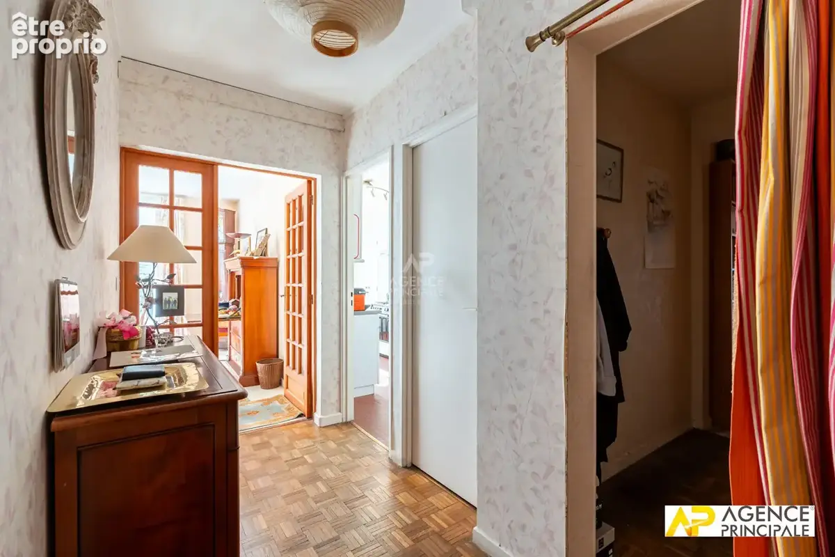 Appartement 6 pièces 125 m² · à Maisons-Laffitte · 124,9 m² · 549 000 €
