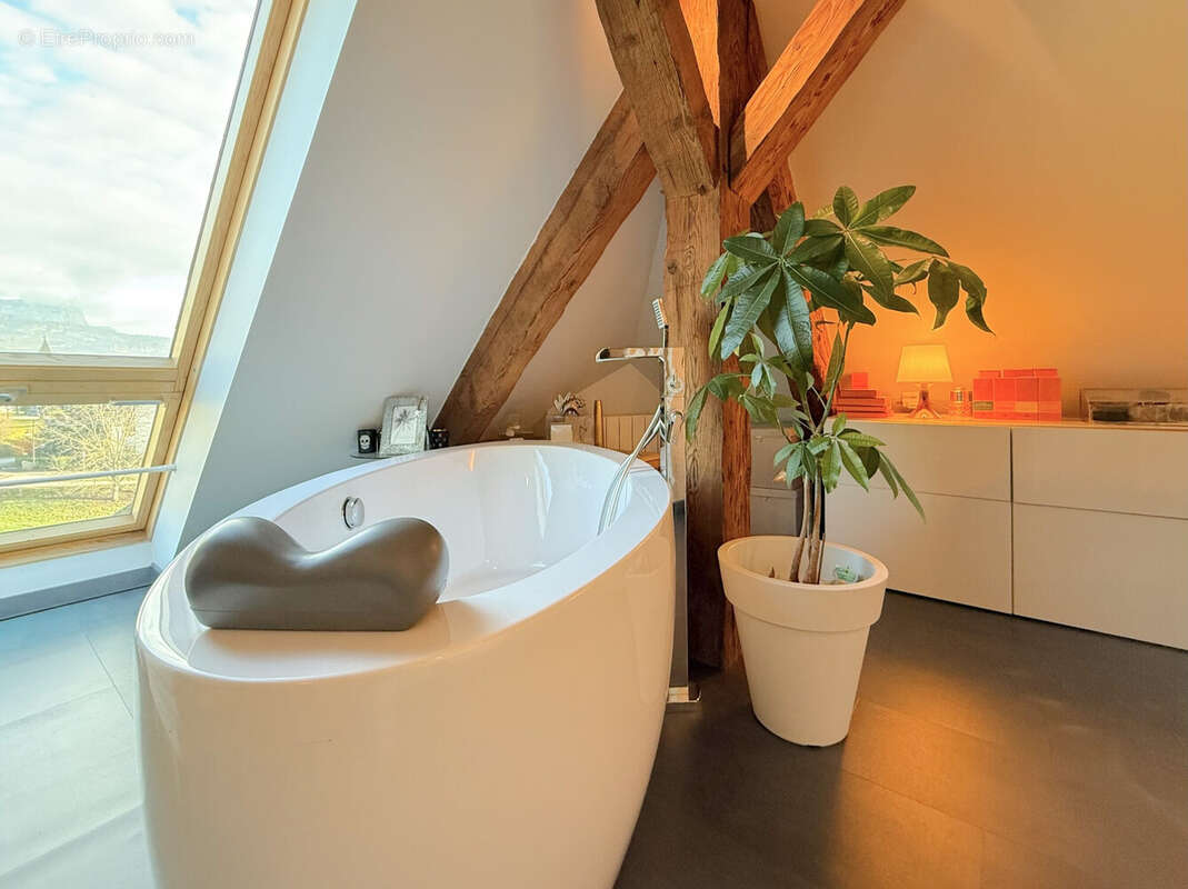 Appartement à ARGONAY