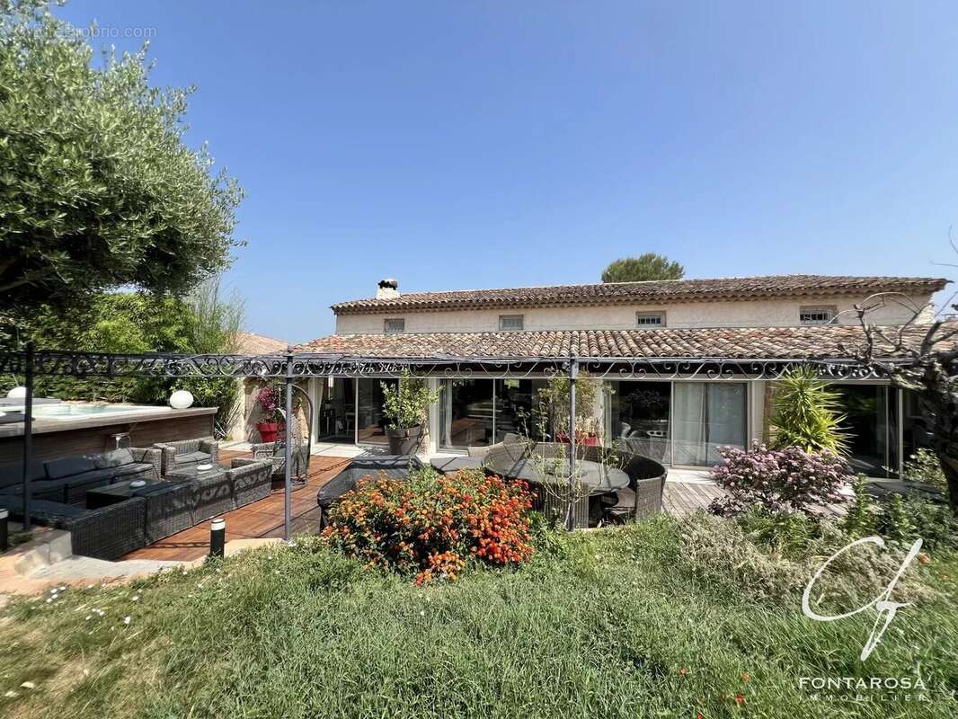 Maison à SAINT-RAPHAEL